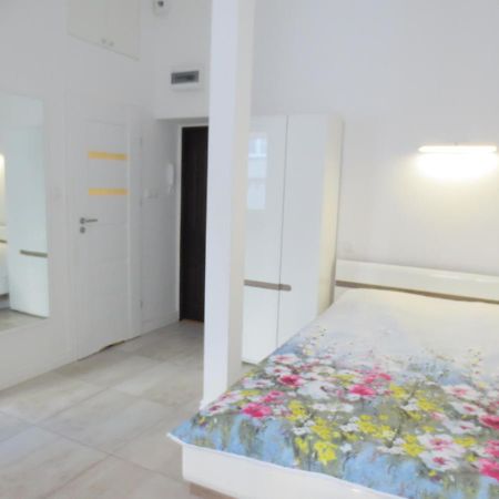 Lovely Apartment In The Heart Of The Old Town กดัญสก์ ภายนอก รูปภาพ